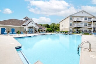 Beach Plum Dunes in Lewes, DE - Foto de edificio - Building Photo