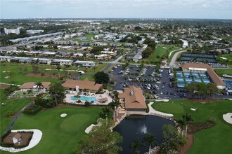 34 Glades Blvd in Naples, FL - Foto de edificio - Building Photo