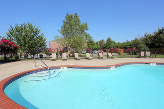 Berryfield Apartments in Springdale, AR - Foto de edificio - Building Photo