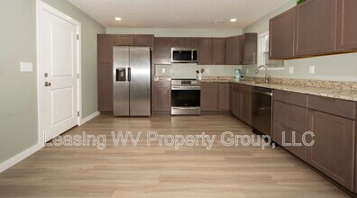201 Berry Ln in Barboursville, WV - Building Photo - Building Photo