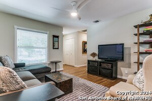 126 Irvington Dr in San Antonio, TX - Building Photo - Building Photo