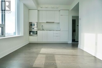 955-3955 Bay St. in Toronto, ON - Building Photo - Building Photo