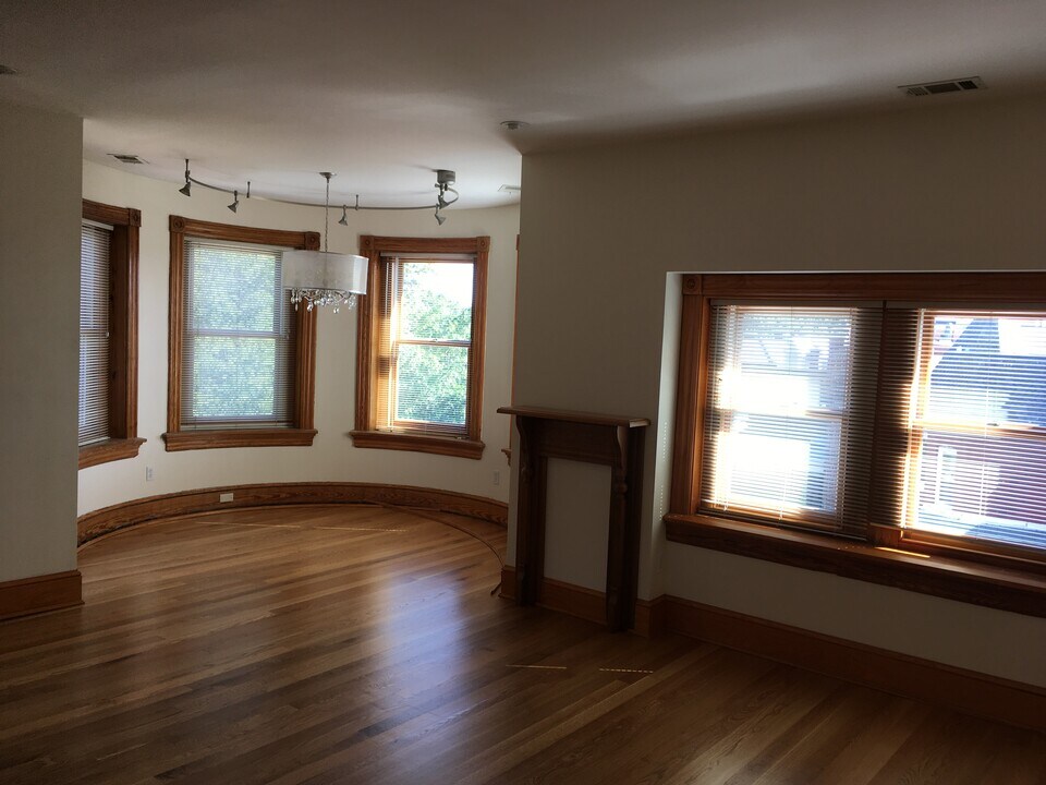 301 T St NW in Washington, DC - Building Photo