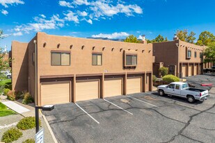 Prospector's Point in Albuquerque, NM - Building Photo