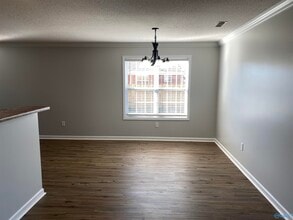 243 Chestnut Oak Cir in Owens Cross Roads, AL - Building Photo - Building Photo