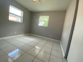 2608 NW 65th Ave in Margate, FL - Building Photo - Building Photo