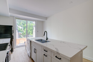 153 Mary St in Barrie, ON - Building Photo