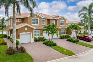 Creekside Preserve in Ft. Myers, FL - Building Photo
