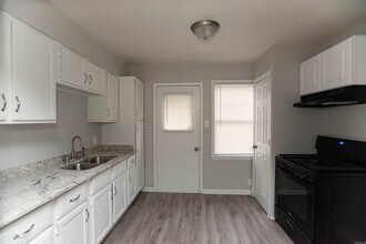 301 Boggs St in North Little Rock, AR - Building Photo - Building Photo