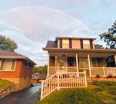 1516 Yale Ave in Richmond Heights, MO - Building Photo