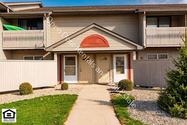 1000 Old Brick Rd in Auburn, IN - Building Photo - Building Photo