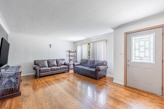 10549 Oak Park Ave in Chicago Ridge, IL - Building Photo - Building Photo