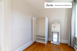Private bedroom in 3 bed/1 bath Home in Boston, MA - Building Photo - Building Photo
