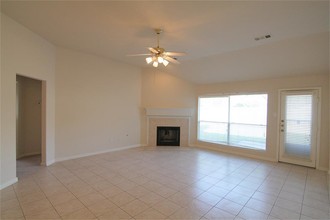 12010 Dover Mdw in Houston, TX - Building Photo - Building Photo