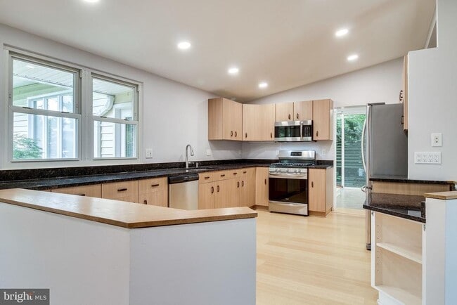 property at 6525 Byrnes Dr