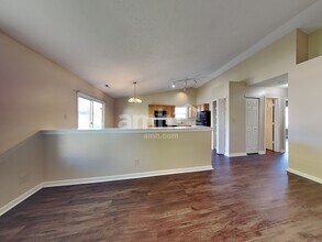 7864 Fox Glen Dr in Indianapolis, IN - Building Photo - Building Photo