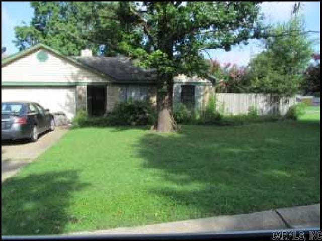 property at 802 Lindy Cove