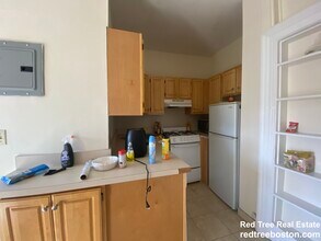 23 Brighton Ave, Unit 5 in Boston, MA - Foto de edificio - Building Photo