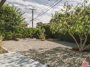 917 N Ave 51 in Los Angeles, CA - Building Photo - Building Photo