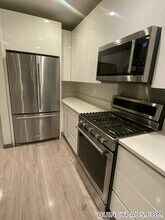 145 Newbury Ave, Unit 13 in Quincy, MA - Foto de edificio - Building Photo