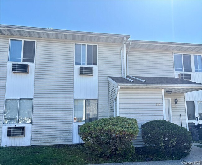 314 Ruth Ct in Middletown, NY - Building Photo - Building Photo