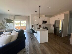 2586 Tiffin Way in Medford, OR - Building Photo - Building Photo