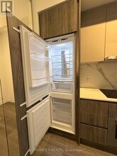 180 Front St E in Toronto, ON - Building Photo - Building Photo