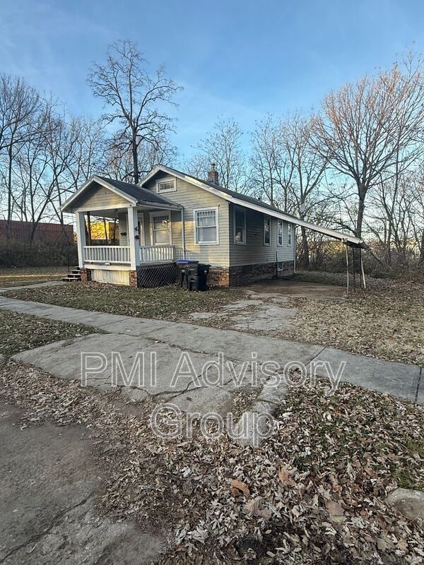 2017 SW Van Buren St in Topeka, KS - Building Photo - Building Photo