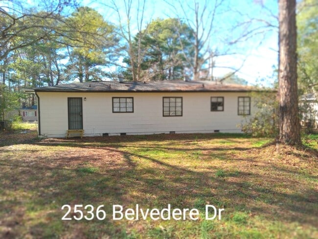 2536 Belvedere Dr in Jackson, MS - Building Photo - Building Photo