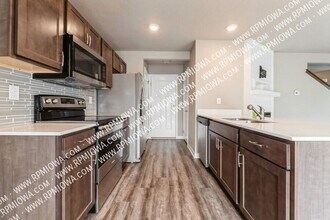 768 NE Macey Way in Waukee, IA - Building Photo - Building Photo