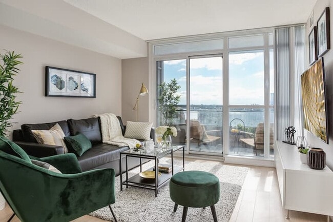 95 Fort York Blvd in Toronto, ON - Building Photo - Building Photo