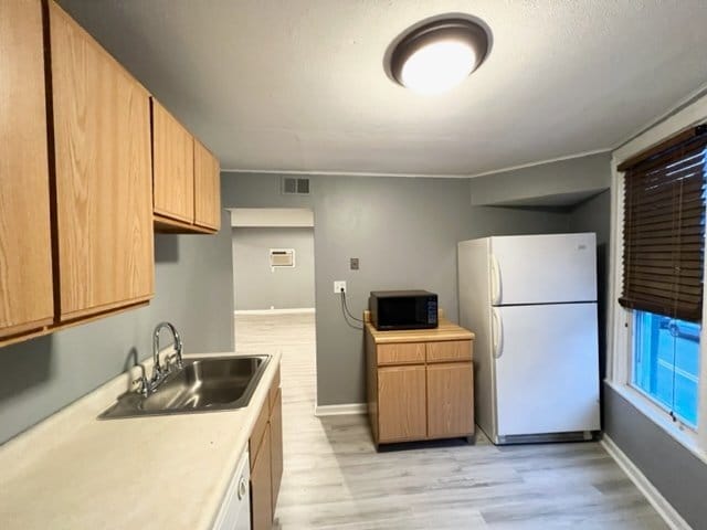 3110 Chartiers Ave, Unit 2 in Pittsburgh, PA - Foto de edificio - Building Photo