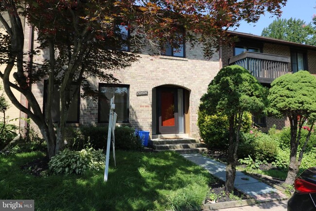 property at 20404 Shadow Oak Ct