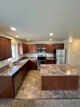 1032 Cherry St in Sumas, WA - Building Photo - Building Photo