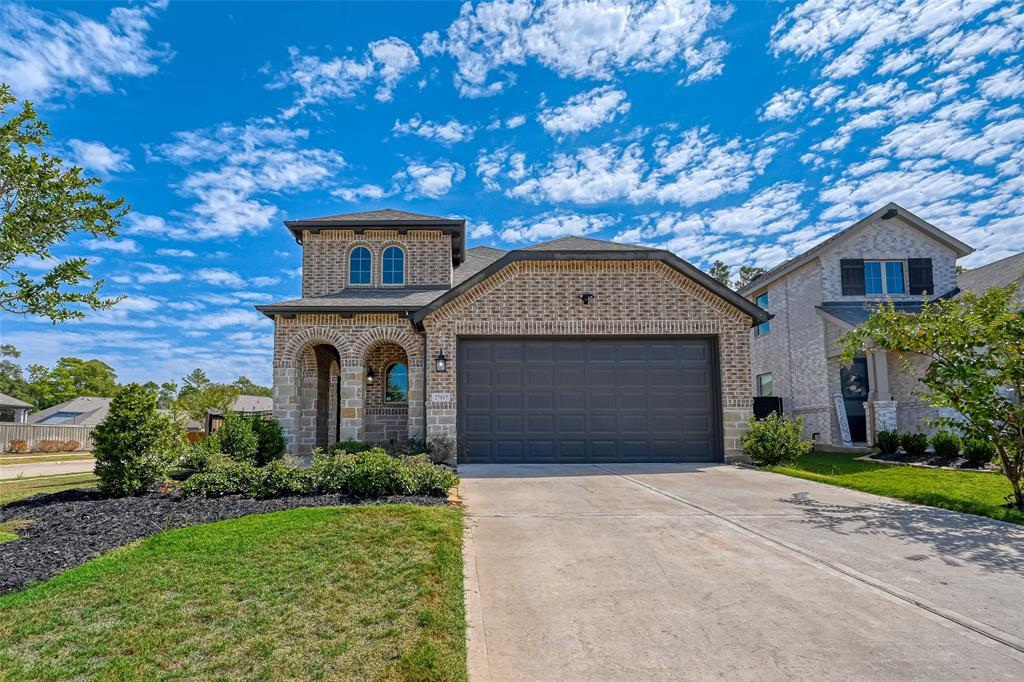 27017 Strake Ln in Magnolia, TX - Building Photo