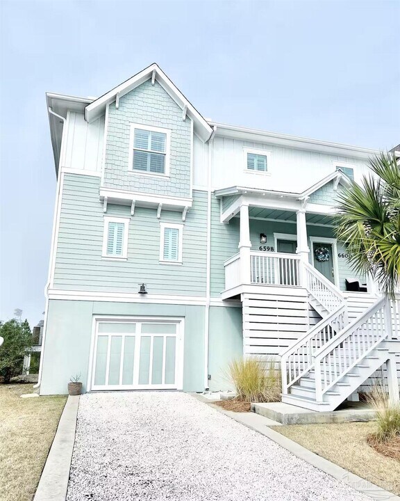 6598 Carlinga Dr in Pensacola, FL - Building Photo