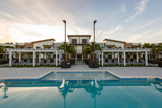 Artisan Apartment Homes in Dunedin, FL - Foto de edificio - Building Photo