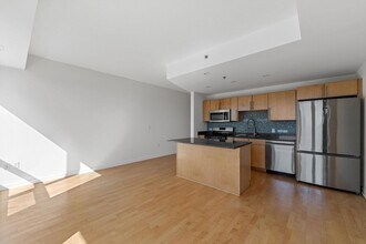 929 Portland Ave in Minneapolis, MN - Building Photo - Building Photo