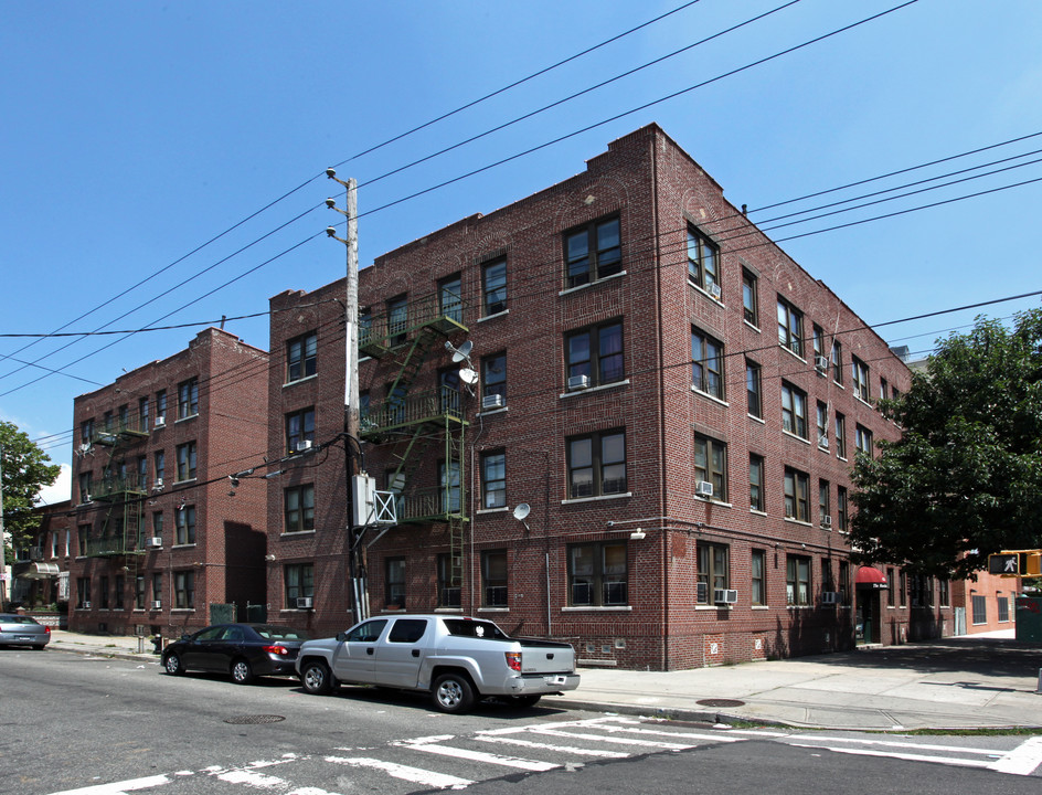 The Hamilton Terrace in Brooklyn, NY - Building Photo