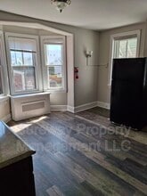 212 E Broad St in Burlington, NJ - Building Photo - Building Photo