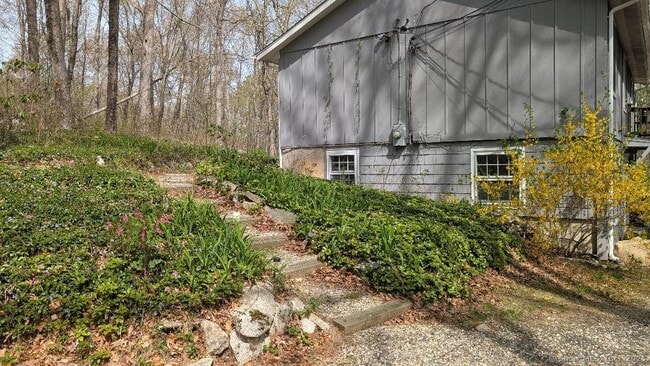515 Newtown Turnpike in Weston, CT - Building Photo - Building Photo