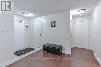 1 Rowntree Rd in Toronto, ON - Building Photo - Building Photo