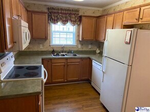 3123 Willow Creek Rd in Florence, SC - Building Photo - Building Photo