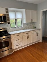 39 Wilmot Rd in Scarsdale, NY - Building Photo - Building Photo