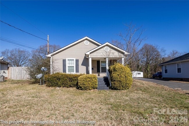 2205 Ln St in Kannapolis, NC - Foto de edificio - Building Photo