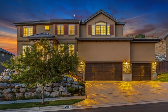 property at 2128 W Shadow Wood Dr
