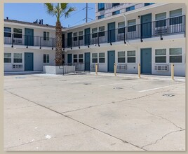 IWood II in Inglewood, CA - Foto de edificio - Building Photo