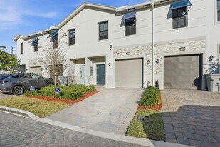 816 NW 3rd Terrace in Pompano Beach, FL - Building Photo