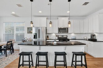 2206 Hermia St in Austin, TX - Building Photo - Building Photo