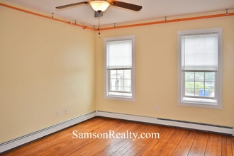 277 N Brow St in East Providence, RI - Foto de edificio - Building Photo